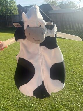 Carter’s cow costume 3-6 months Zip up hooded body only GUC